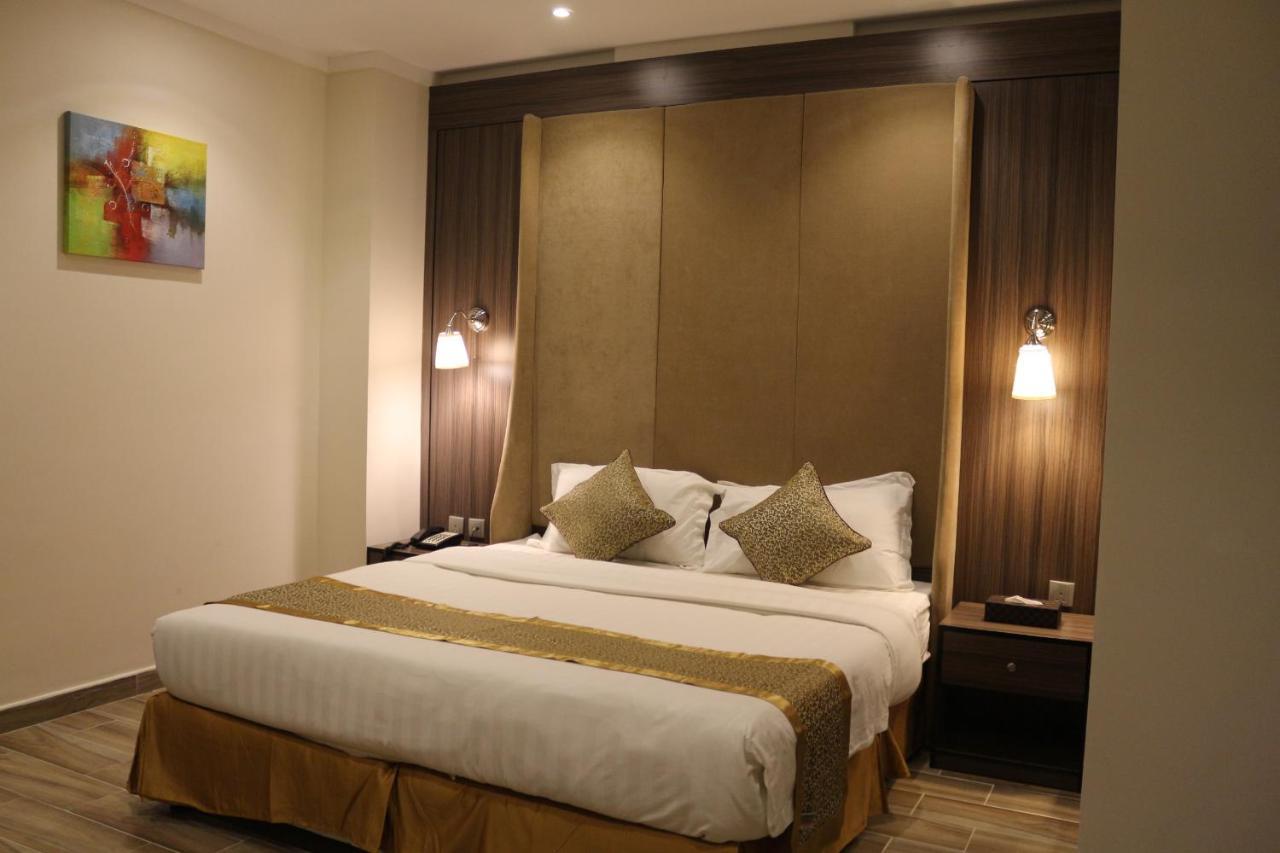 Valencia Hotel Suites Ель-Хубар Екстер'єр фото