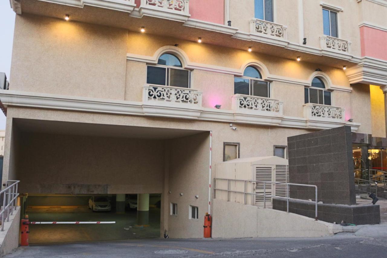 Valencia Hotel Suites Ель-Хубар Екстер'єр фото
