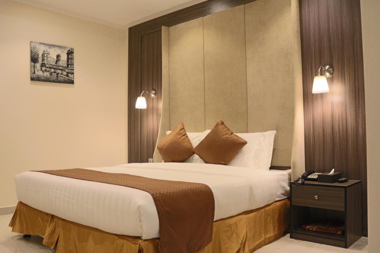 Valencia Hotel Suites Ель-Хубар Екстер'єр фото