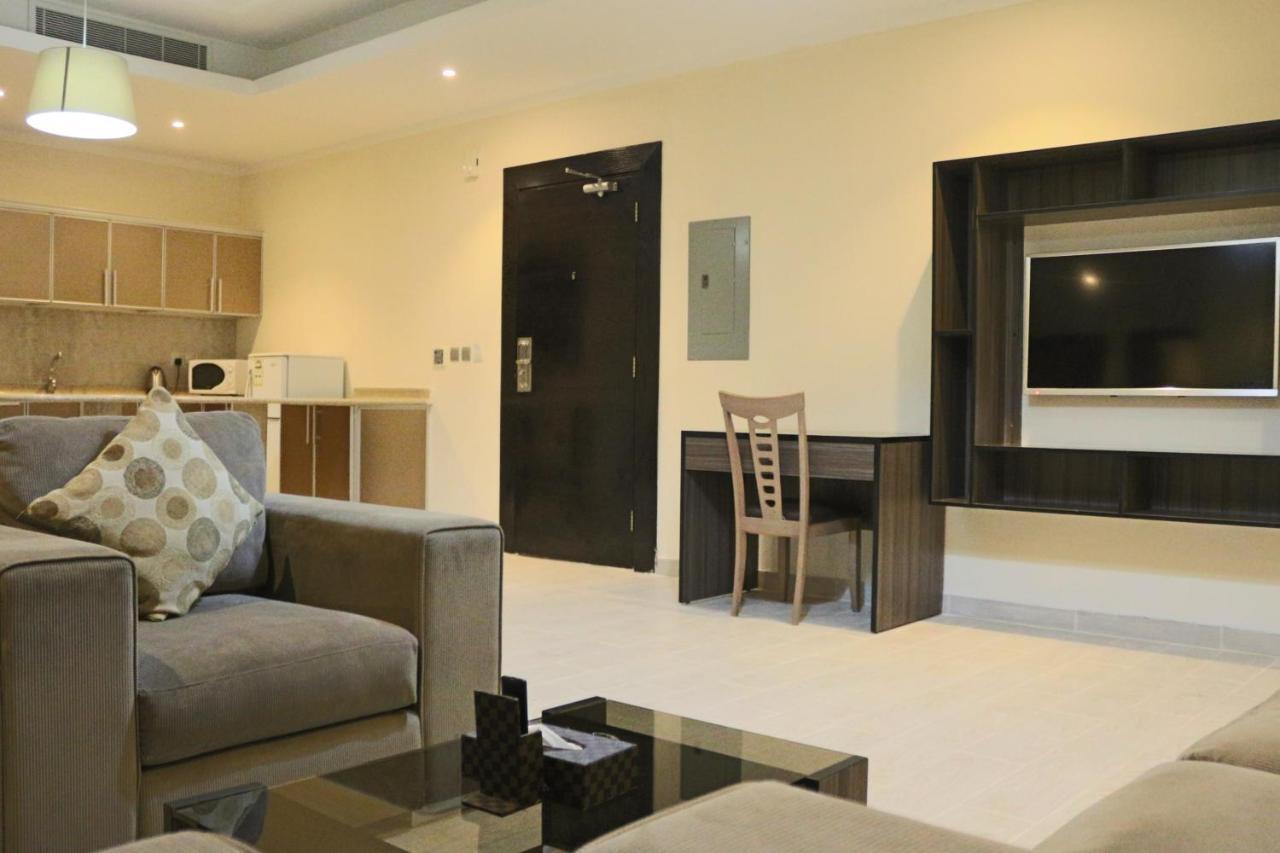 Valencia Hotel Suites Ель-Хубар Екстер'єр фото