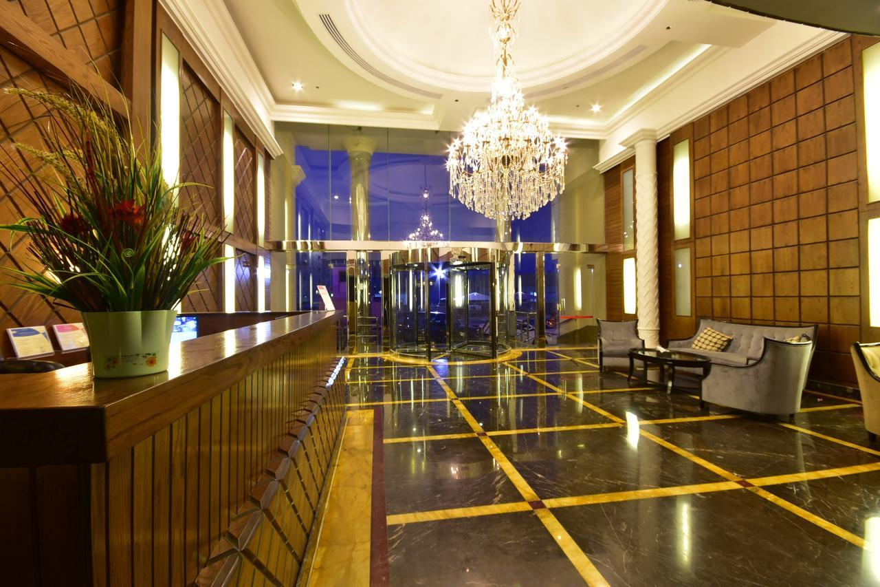 Valencia Hotel Suites Ель-Хубар Екстер'єр фото